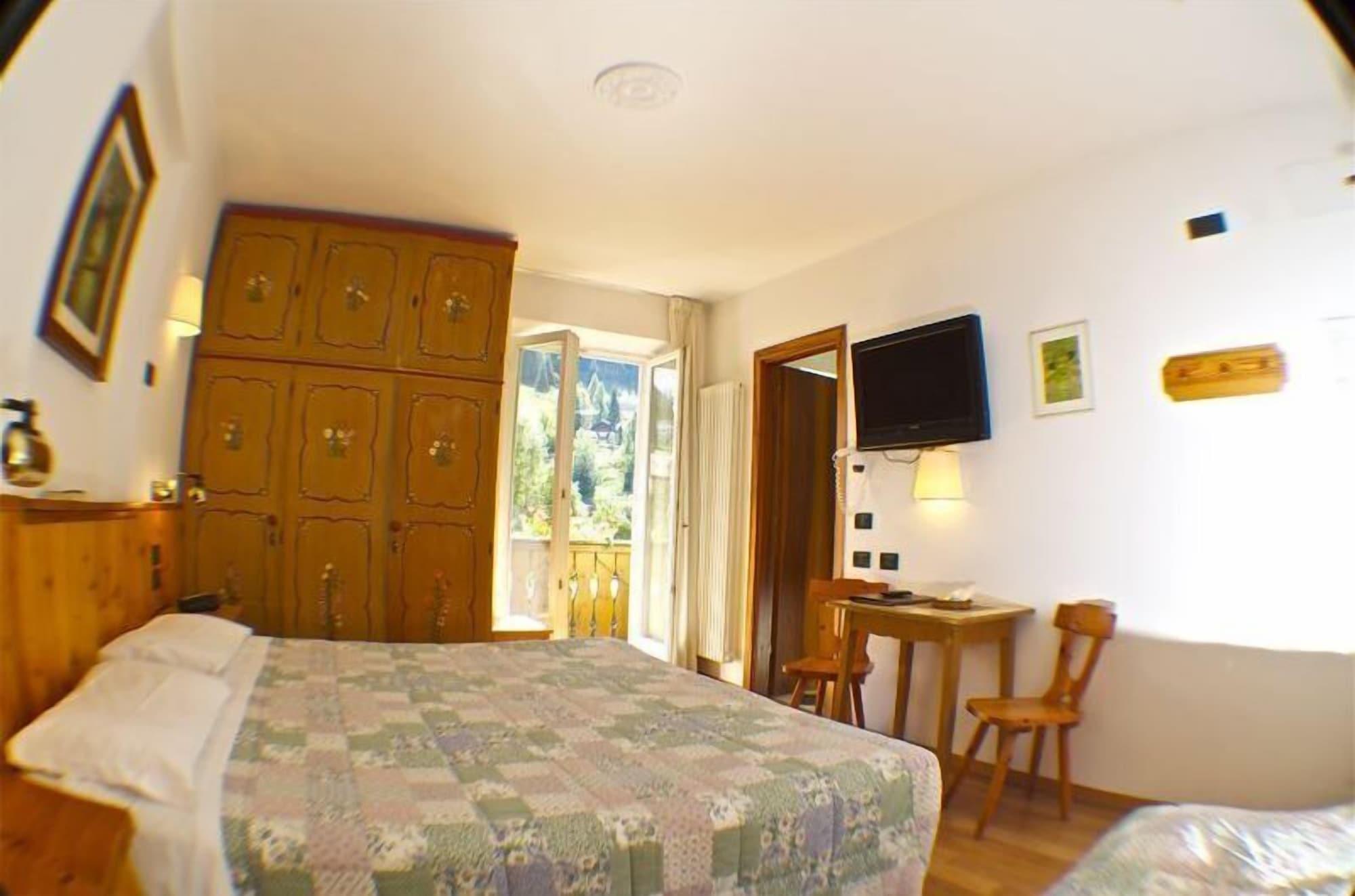Laurino Hotel โมเอนา ภายนอก รูปภาพ