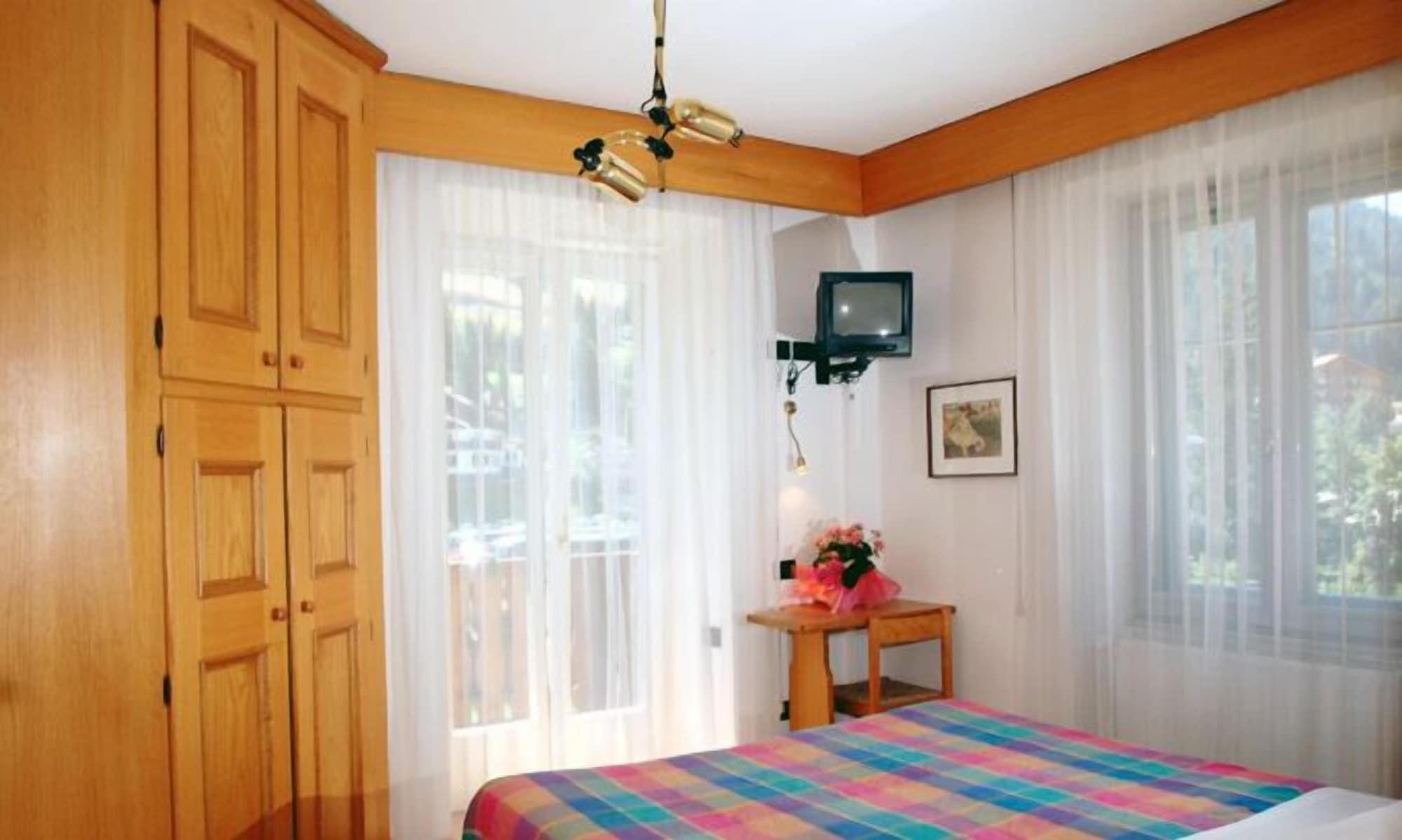 Laurino Hotel โมเอนา ภายนอก รูปภาพ