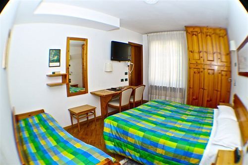 Laurino Hotel โมเอนา ภายนอก รูปภาพ